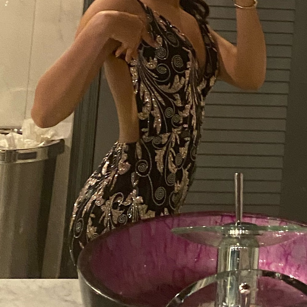 Prom dress - Picture 2 of 2